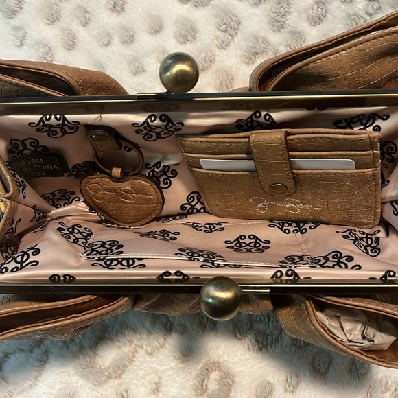 Jessica Simpson clutch/wristlet - Picture 3 of 3